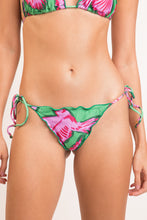 Laad de afbeelding in de Gallery-viewer, Gallery: Rio De Sol Bottom Bottom Parrots Frufru
