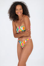 Laad de afbeelding in de Gallery-viewer, Model Front: Rio De Sol Bottom Bottom Garden-City Nice-Fio
