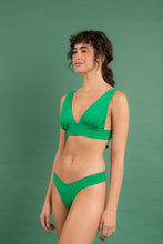Laad de afbeelding in de Gallery-viewer, Image 10: Rio De Sol Set Set Tambourine Halter-Marina Essential-Cos
