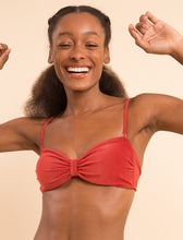 Laad de afbeelding in de Gallery-viewer, Image 08: Rio De Sol Top Top Malibu-Chili Bandeau-Duo
