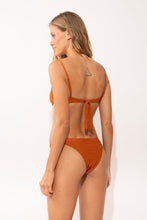 Laad de afbeelding in de Gallery-viewer, Model Back: Rio De Sol Set Set Ferrugo Juliette Leblon
