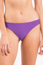 Laad de afbeelding in de Gallery-viewer, Gallery: Rio De Sol Bottom Bottom Amuleto Essential-Comfy
