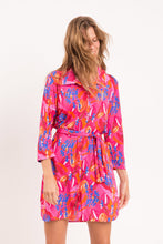 Laad de afbeelding in de Gallery-viewer, Image 13: Rio De Sol Shirtdress Flavors Chemise
