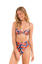 Laad de afbeelding in de Gallery-viewer, Image 04: Rio De Sol Set Set Leaves Bandeau-Joy Hotpants
