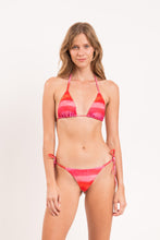 Laad de afbeelding in de Gallery-viewer, Model Front: Rio De Sol Bottom Bottom Cher Cheeky-Tie
