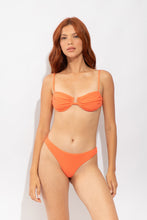 Laad de afbeelding in de Gallery-viewer, Model Front: Rio De Sol Bottom Bottom Tribu-Flow Nice
