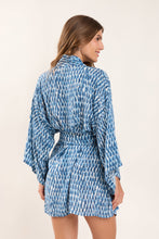 Laad de afbeelding in de Gallery-viewer, Model Back: Rio De Sol Kaftans / Cover Ups Chuva Kimono
