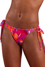 Laad de afbeelding in de Gallery-viewer, Gallery: Rio De Sol Bottom Bottom Flavors Cheeky-Tie
