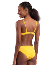 Laad de afbeelding in de Gallery-viewer, Image 07: Rio De Sol Set Set Malibu-Yellow Balconet Essential-Comfy
