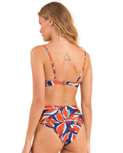 Laad de afbeelding in de Gallery-viewer, Image 07: Rio De Sol Set Set Leaves Bandeau-Joy Hotpants
