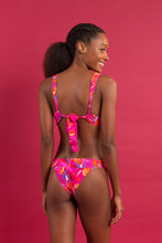Laad de afbeelding in de Gallery-viewer, Image 12: Rio De Sol Set Set Flavors Halter-Marina Essential-Cos
