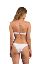 Laad de afbeelding in de Gallery-viewer, Model Back: Rio De Sol Top Top Bora-White Bandeau-Joy
