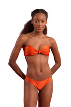 Laad de afbeelding in de Gallery-viewer, Image 04: Rio De Sol Set Set Paprica Bandeau-Joy Essential
