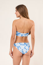 Laad de afbeelding in de Gallery-viewer, Model Back: Wednesday In Hawaii By Rio De Sol Bottom Bottom Pua-Pacifica Waikiki
