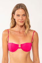 Laad de afbeelding in de Gallery-viewer, Gallery: Wednesday In Hawaii By Rio De Sol Top Top Guava Shell
