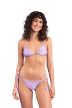 Laad de afbeelding in de Gallery-viewer, Model Front: Rio De Sol Bottom Bottom Shimmer-Harmonia Frufru-Fio
