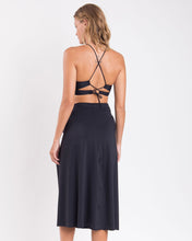 Laad de afbeelding in de Gallery-viewer, Image 05: Rio De Sol Beach Skirt Nero Long-Skirt-Knot
