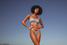 Laad de afbeelding in de Gallery-viewer, Image 11: Rio De Sol Set Set Drift-Cianita Sara Eden
