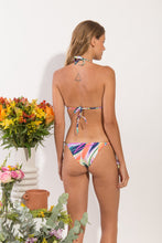 Laad de afbeelding in de Gallery-viewer, Model Back: Rio De Sol Top Top Fresh-Day Tri-Inv
