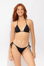 Laad de afbeelding in de Gallery-viewer, Model Front: Rio De Sol Bottom Bottom Solar-Black Ibiza-Comfy
