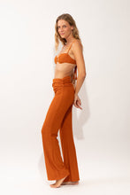 Laad de afbeelding in de Gallery-viewer, Image 09: Rio De Sol Beach Trousers Ferrugo Murana Pants

