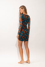 Laad de afbeelding in de Gallery-viewer, Model Back: Rio De Sol Mini Dress Luma Laura Dress
