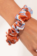 Laad de afbeelding in de Gallery-viewer, Image 04: Rio De Sol Hair Accessory Olyra Scrunchie
