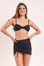 Laad de afbeelding in de Gallery-viewer, Black Mini Skirt Ruched
