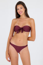 Laad de afbeelding in de Gallery-viewer, Onder Barolo Nice-Fio
