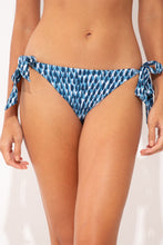 Laad de afbeelding in de Gallery-viewer, Bottom Chuva Gisele
