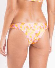 Laad de afbeelding in de Gallery-viewer, Bottom Dreamy Essential
