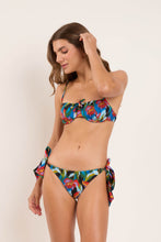 Laad de afbeelding in de Gallery-viewer, Bottom Flair Gisele
