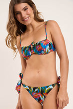 Laad de afbeelding in de Gallery-viewer, Bottom Flair Gisele
