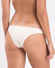 Laad de afbeelding in de Gallery-viewer, Bottom Malibu-Natural Essential

