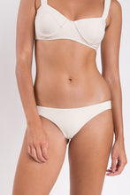 Laad de afbeelding in de Gallery-viewer, Bottom Malibu-Natural Essential
