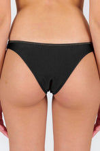 Laad de afbeelding in de Gallery-viewer, Bodem Shimmer-Black Essential
