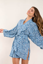 Laad de afbeelding in de Gallery-viewer, Chuva Kimono
