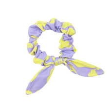 Laad de afbeelding in de Gallery-viewer, Glow Scrunchie
