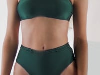 Laad en speel video af in Gallery-viewer, Set Palace Bandeau-Reto Hotpants
