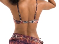 Laad en speel video af in Gallery-viewer, Video: Rio De Sol Beach Skirt Cobra Mini-Sarong
