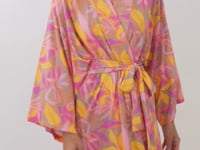 Laad en speel video af in Gallery-viewer, Lyla Kimono
