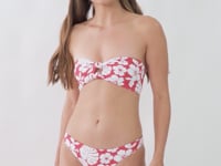 Laad en speel video af in Gallery-viewer, Video: Wednesday In Hawaii By Rio De Sol Top Top Pua-Hibiscus Lani
