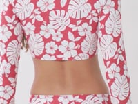 Laad en speel video af in Gallery-viewer, Video: Rio De Sol Top Top Pua-Hibiscus Reef
