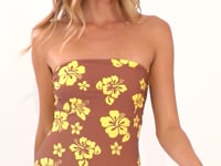 Laad en speel video af in Gallery-viewer, Video: Wednesday In Hawaii By Rio De Sol One-Piece Pua-Coco-Lilikoi Aloha
