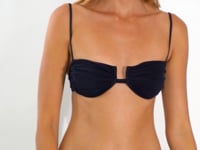 Laad en speel video af in Gallery-viewer, Video: Rio De Sol Set Set Malibu-Black Zaya Amy
