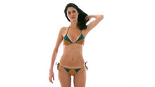 Laad en speel video af in Gallery-viewer, Video: Rio De Sol Bottom Calcinha Copper Green
