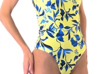 Laad en speel video af in Gallery-viewer, Video: Rio De Sol One-Piece Lemon Flower One Shoulder
