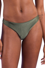 Laad de afbeelding in de Gallery-viewer, Gallery: Rio De Sol Bottom Bottom Croco Essential
