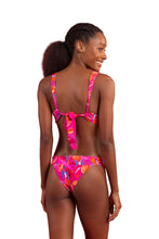 Laad de afbeelding in de Gallery-viewer, Model Back: Rio De Sol Bottom Bottom Flavors Essential-Cos
