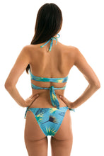 Laad de afbeelding in de Gallery-viewer, Model Back: Rio De Sol Bottom Bottom Flower Geometric Transp Comfort
